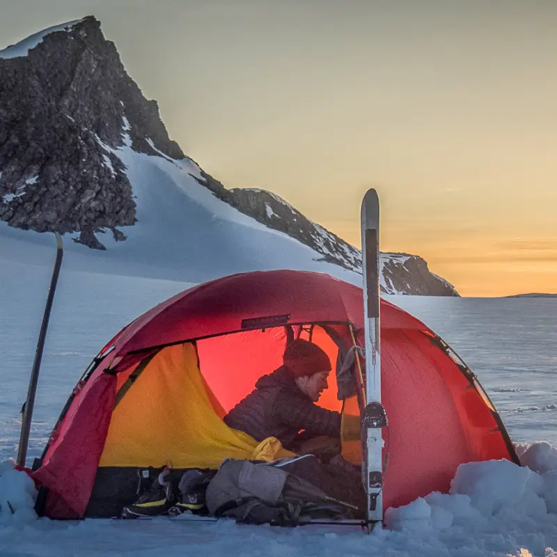 Første dag på ski opp Erdalsbreen